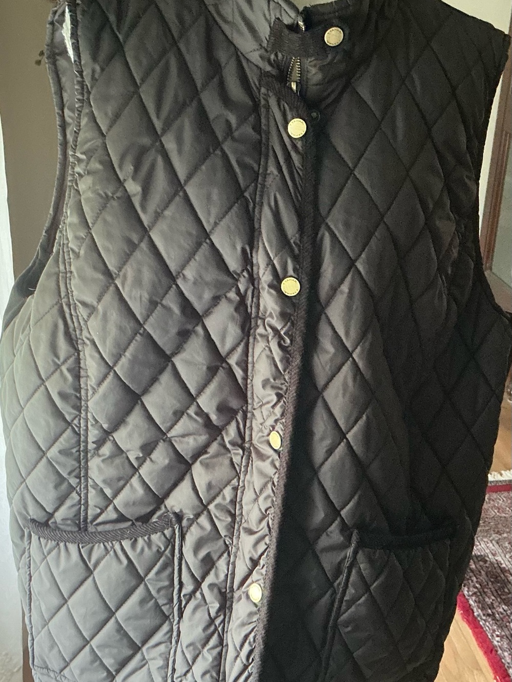 Tahari Black Quilted Snap-Front Vest